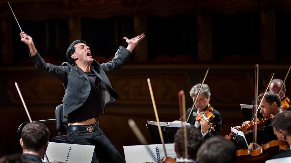 Ci lascia il pianista, compositore e direttore d’orchestra  Ezio Bosso.