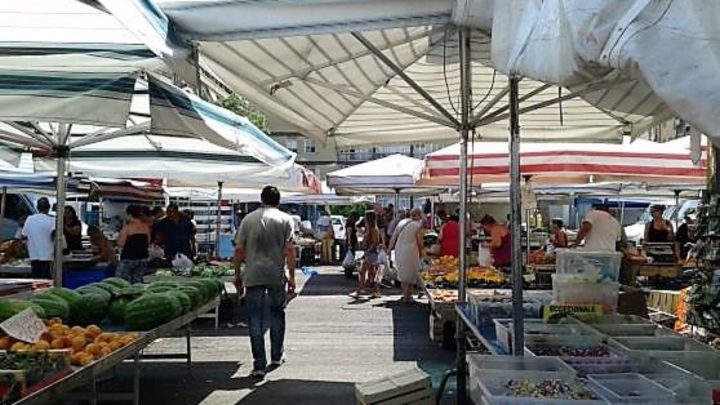 Campania: riaprono i mercati rionali, novità per lo sport individuale