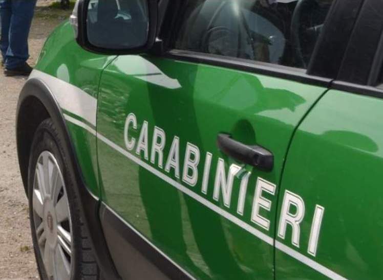 AMBIENTE: gestione illecita di rifiuti, tre persone denunciate