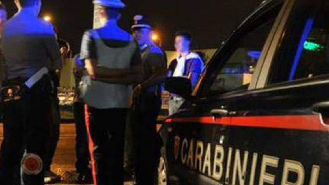 BAIANO (AV) – FURTO SU AUTO IN SOSTA: 50ENNE DENUNCIATO DAI CARABINIERI E ALLONTANATO CON FOGLIO DI VIA