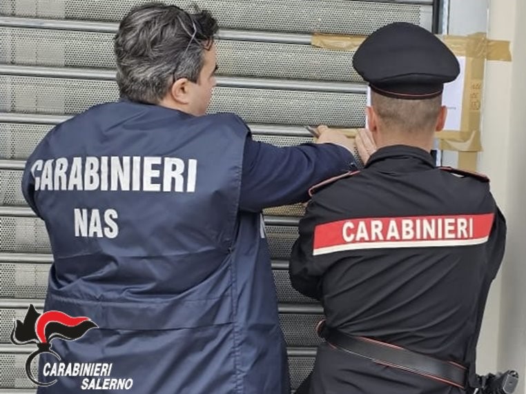 Rumore e proteste, bar di Roccapiemonte finisce sotto sequestro: scattano i sigilli