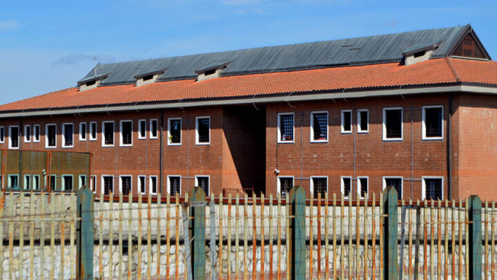 Lite tra detenuti nel carcere di Avellino – Detenuti devastano centraline elettriche e le telecamere della videosorveglianza