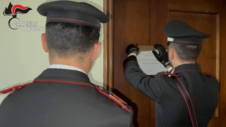 Solofra (AV) – Centro estetico del piacere, con annunci sul web: denunciati dai carabinieri un uomo e una donna di origini asiatiche