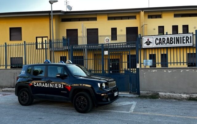 MONTEFORTE IRPINO (AV) – TENTA IL FURTO ALL’INTERNO DI UN’ABITAZIONE E ALL’ARRIVO DEI CARABINIERI TENTA LA FUGA. BLOCCATO E ARRESTATO