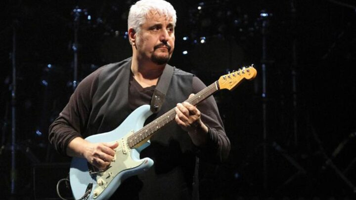 E il sipario si chiude, le luci si spengono e resta solo il ricordo del grande Pino Daniele/Video